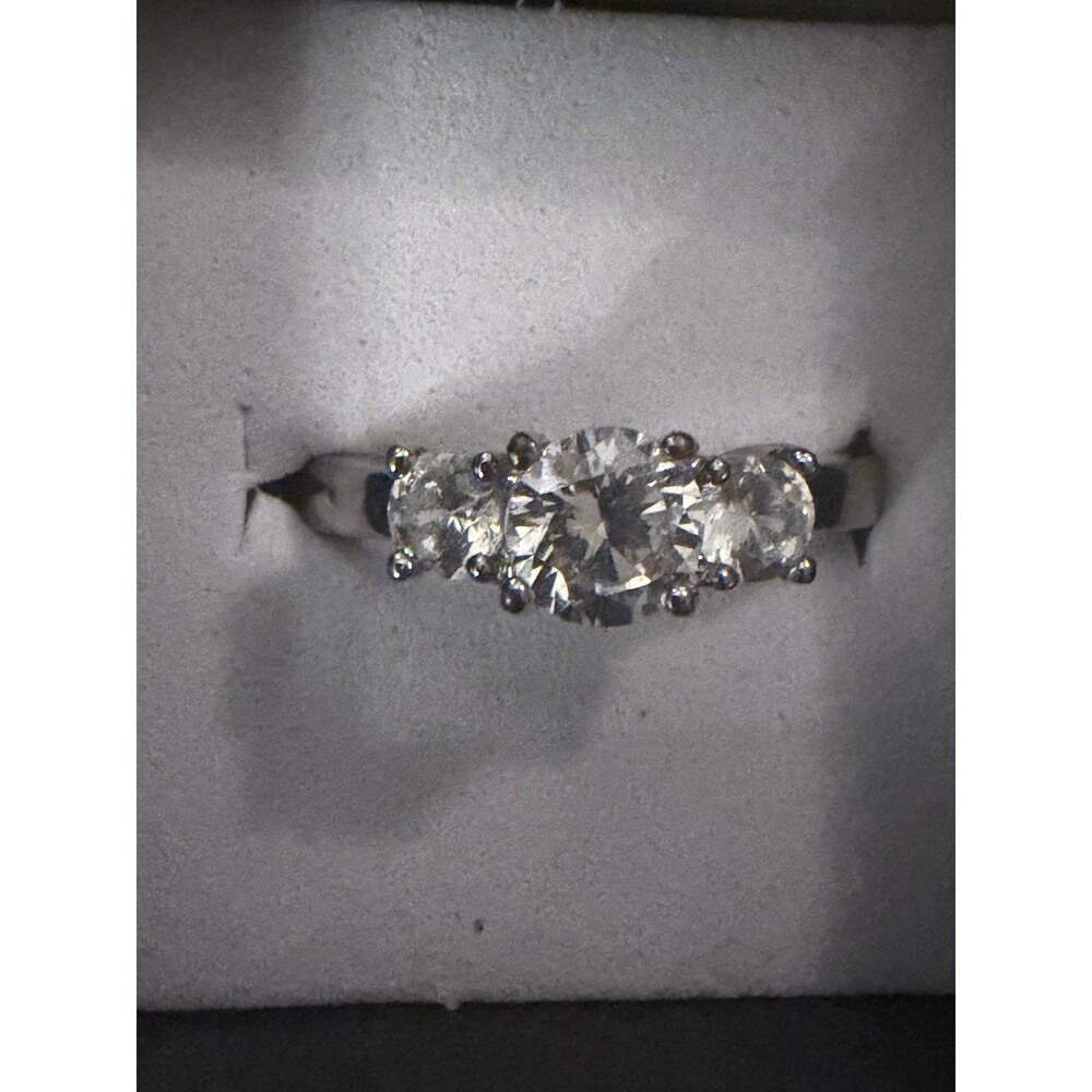 Silver-Tone Three-Stone Fashion Ring – Size 8¾